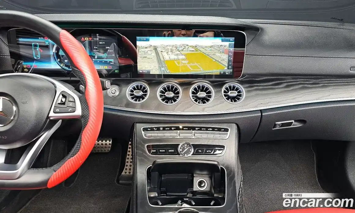 Mercedes-Benz E-Class 2018 1.9 Автомат в Москве № 229527, фото 14