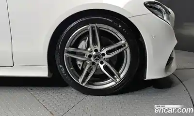 Mercedes-Benz E-Class 2018 1.9 Автомат в Москве № 229527, миниатюра 5