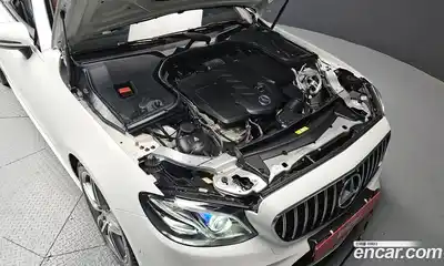 Mercedes-Benz E-Class 2018 1.9 Автомат в Москве № 229527, миниатюра 6