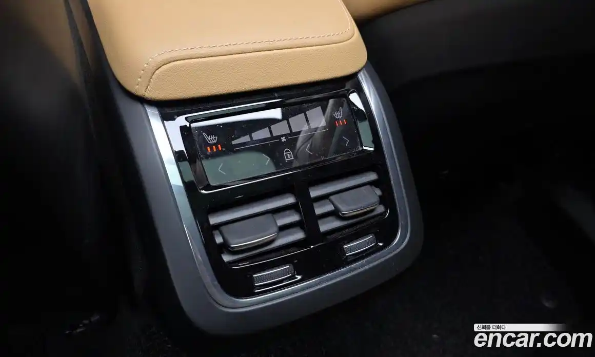 Volvo XC60 2022 2.0 Автомат в Москве № 230524, фото 19