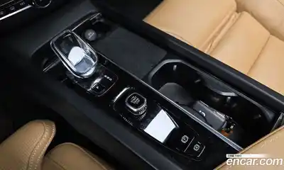 Volvo XC60 2022 2.0 Автомат в Москве № 230524, миниатюра 9