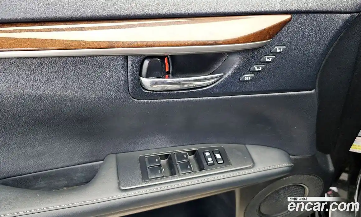 Lexus ES 2015 3.5 Автомат в Москве № 232042, фото 14