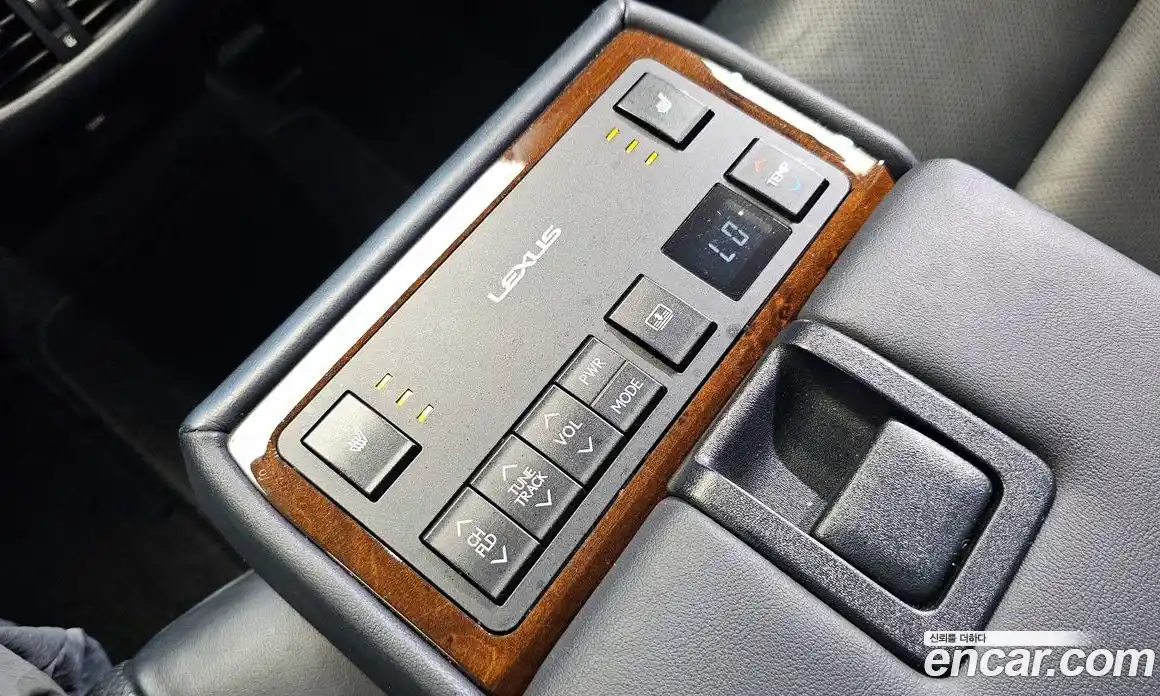 Lexus ES 2015 3.5 Автомат в Москве № 232042, фото 18