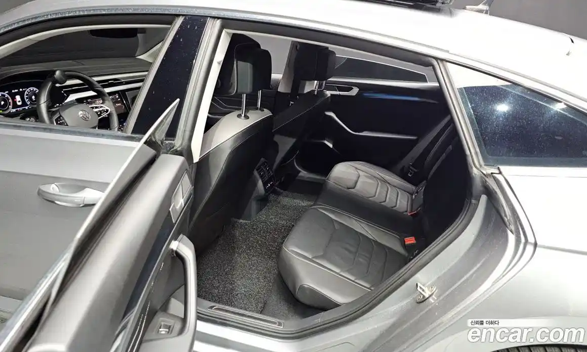 Volkswagen Arteon 2022 2.0 Автомат в Москве № 232104, фото 12