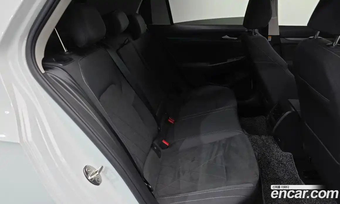 Volkswagen Golf 2022 2.0 Автомат в Москве № 232204, фото 12