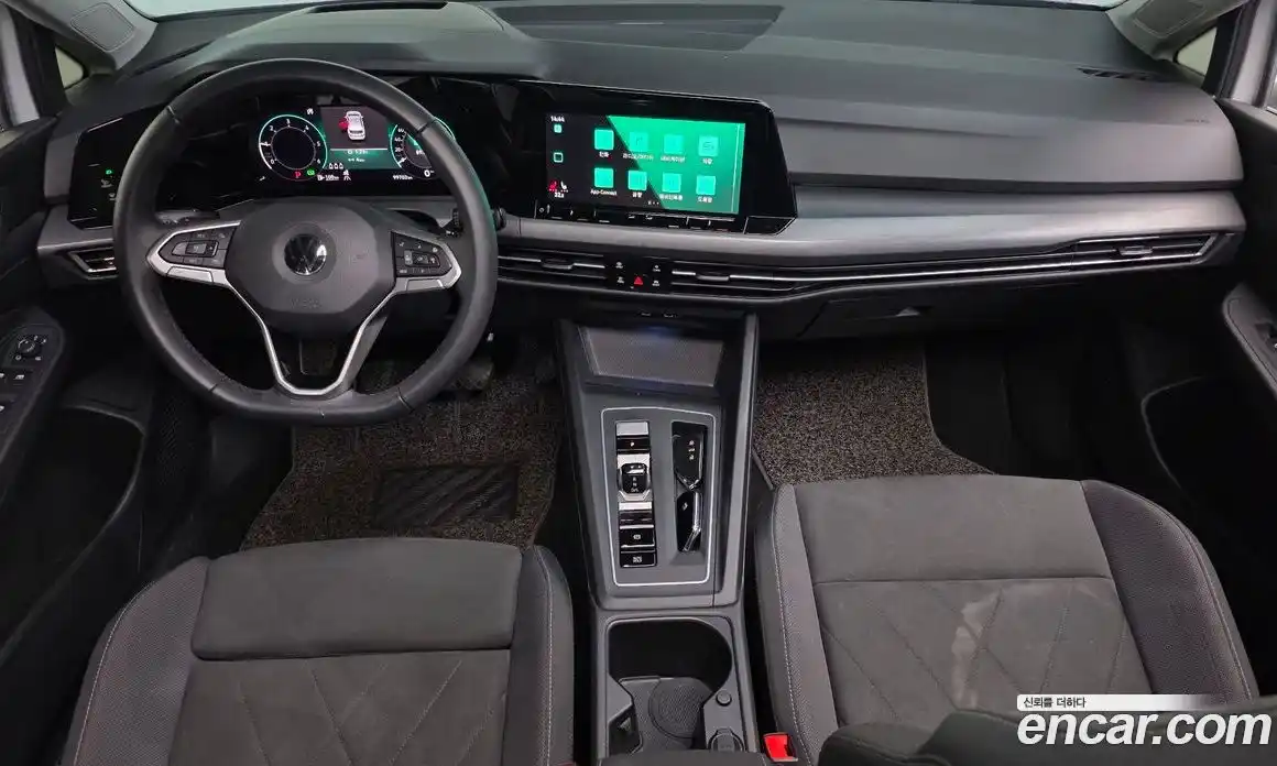 Volkswagen Golf 2022 2.0 Автомат в Москве № 232204, фото 7