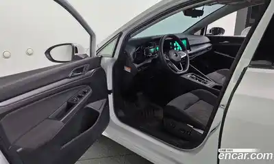 Volkswagen Golf 2022 2.0 Автомат в Москве № 232204, миниатюра 10