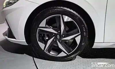 Hyundai Avante 2021 1.6 Автомат в Москве № 247540, миниатюра 5