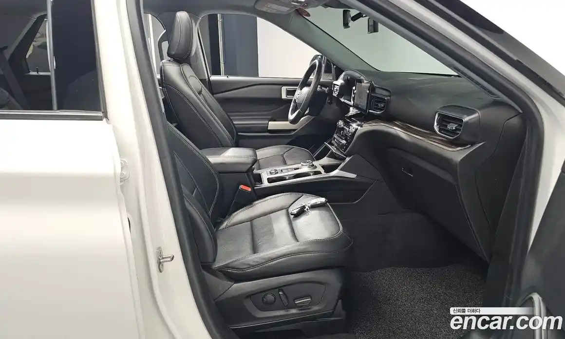 Ford Explorer 2022 2.3 Автомат в Москве № 273406, фото 11