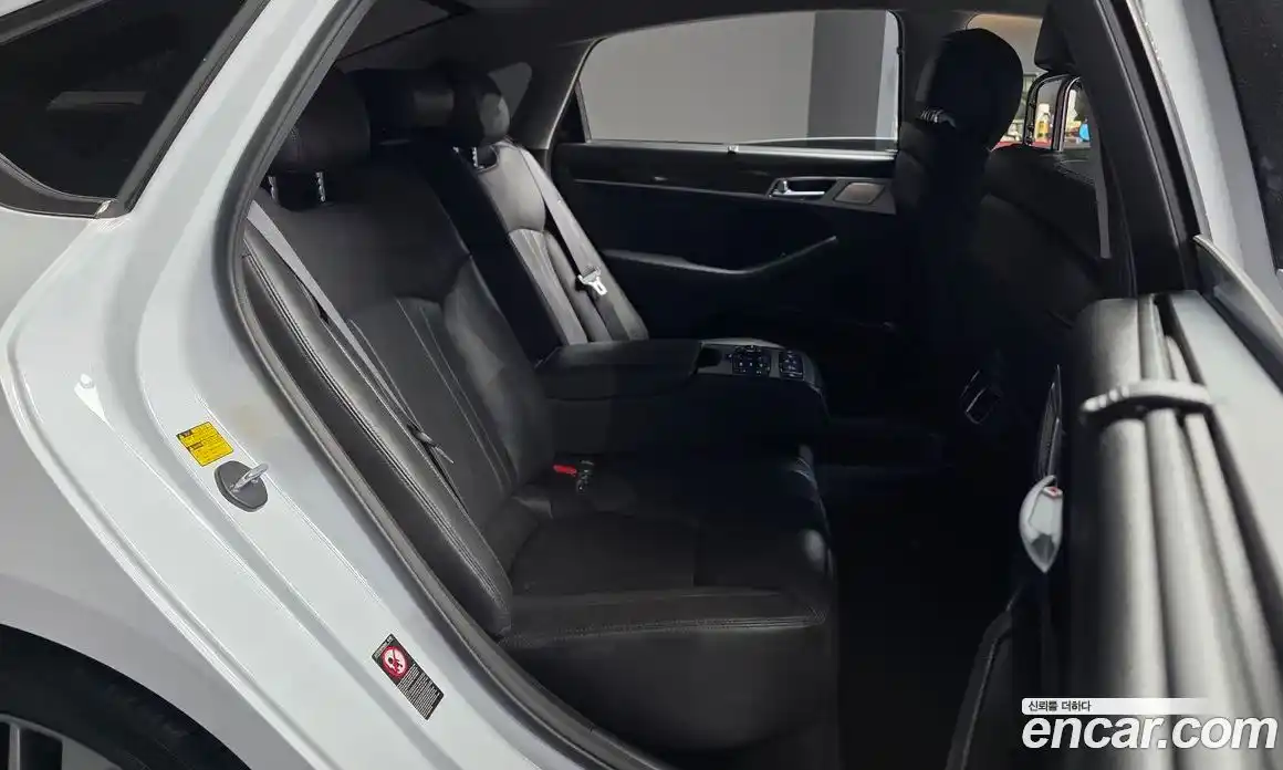 Genesis G80 2017 3.8 Автомат в Москве № 27372, фото 12