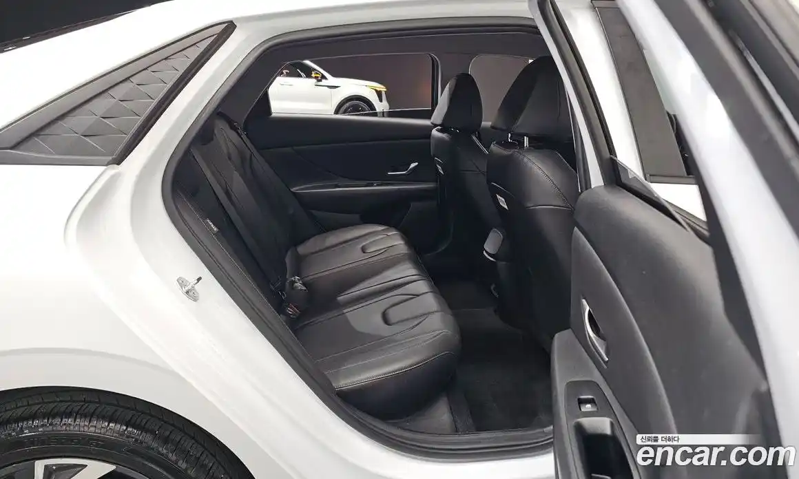 Hyundai Avante 2024 1.6 Автомат в Москве № 2742, фото 13