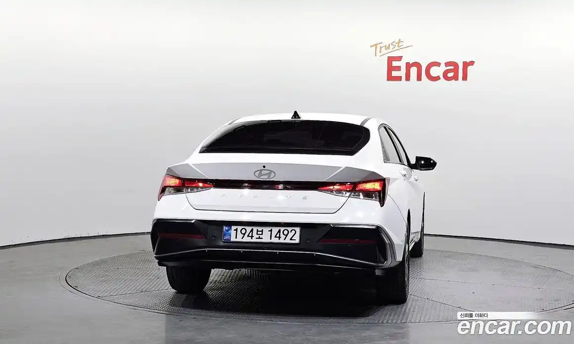 Hyundai Avante 2024 1.6 Автомат в Москве № 2742, фото 4