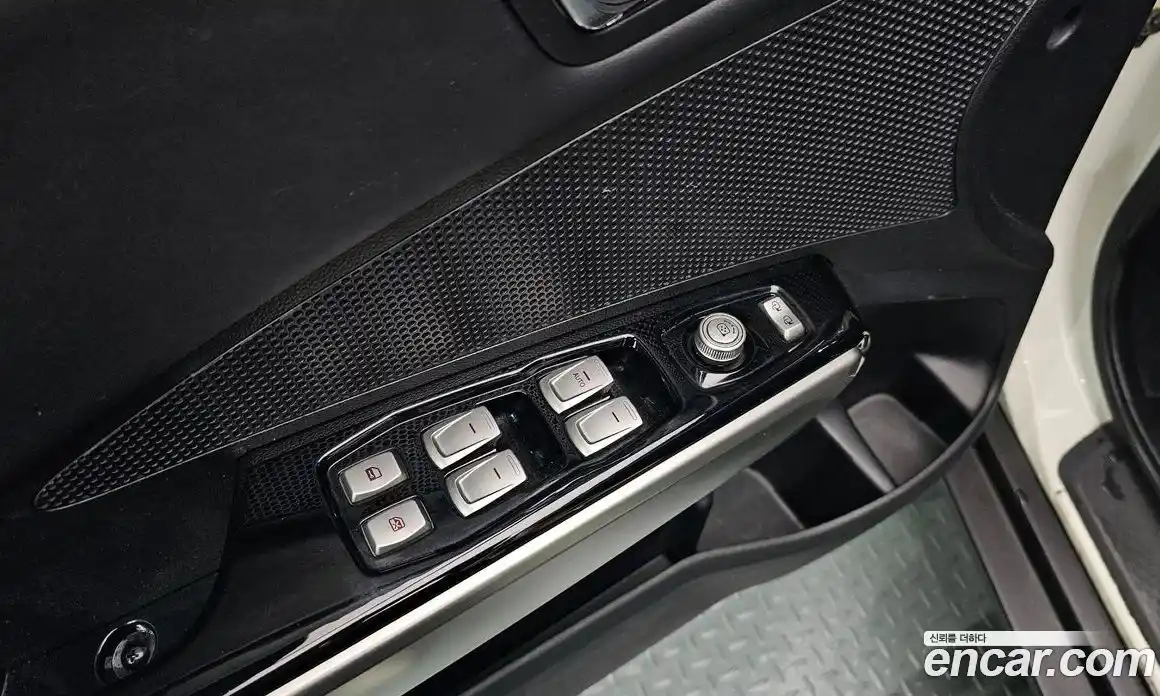 SsangYong TIBOLI 2016 1.6 Автомат в Москве № 28646, фото 18