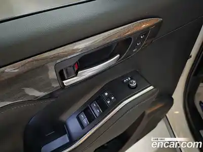 Toyota Highlander 2025 2.5 Автомат в Москве № 318571, миниатюра 11