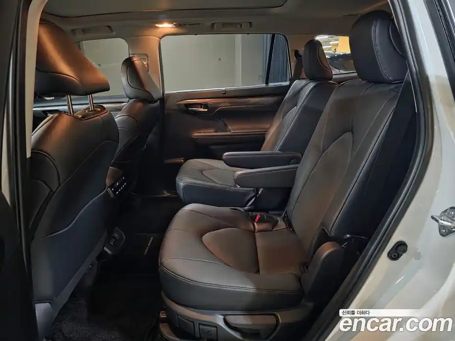 Toyota Highlander 2025 2.5 Автомат в Москве № 318571, фото 15