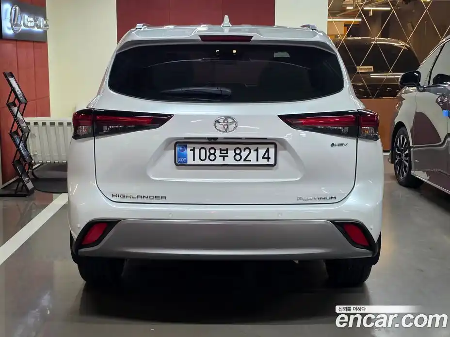 Toyota Highlander 2025 2.5 Автомат в Москве № 318571, фото 4