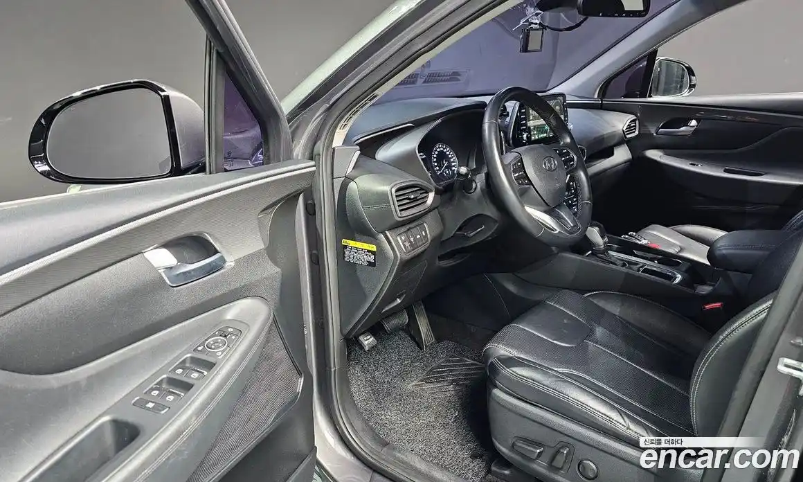 Hyundai Santa Fe 2019 2.0 Автомат в Москве № 320608, фото 11