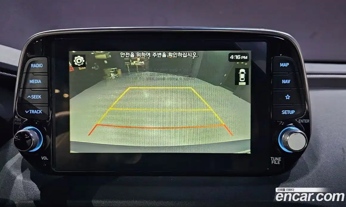 Hyundai Santa Fe 2019 2.0 Автомат в Москве № 320608, фото 14