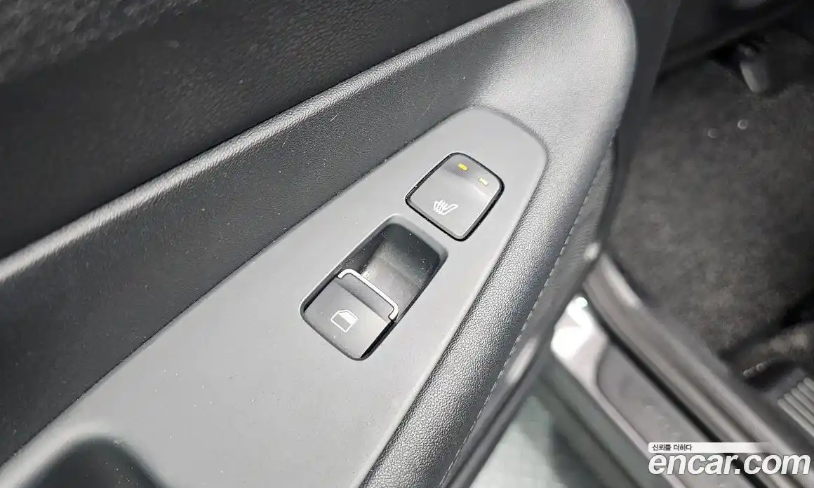 Hyundai Santa Fe 2019 2.0 Автомат в Москве № 320608, фото 17