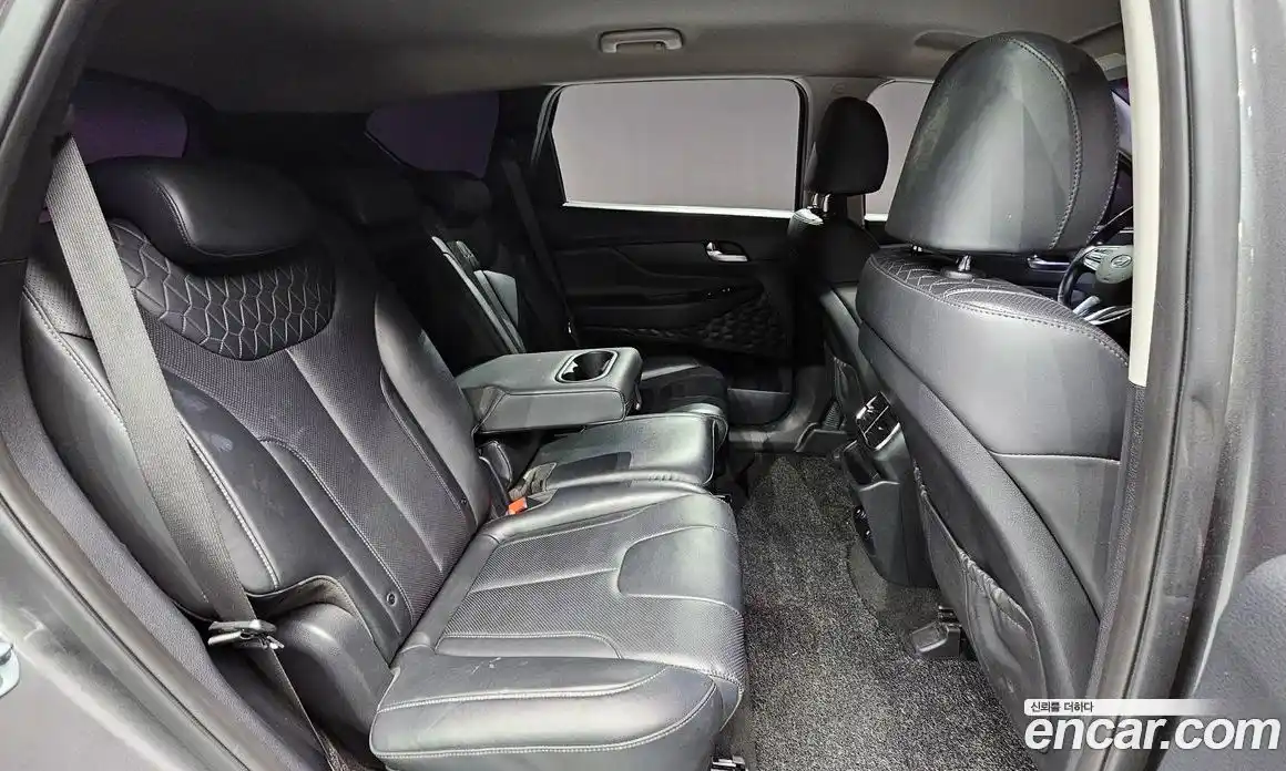 Hyundai Santa Fe 2019 2.0 Автомат в Москве № 320608, фото 18