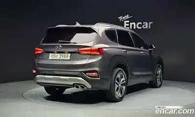 Hyundai Santa Fe 2019 2.0 Автомат в Москве № 320608, миниатюра 2