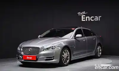Jaguar XJ, 2015