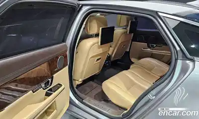 Jaguar XJ 2015 3.0 Автомат в Москве № 331539, миниатюра 12
