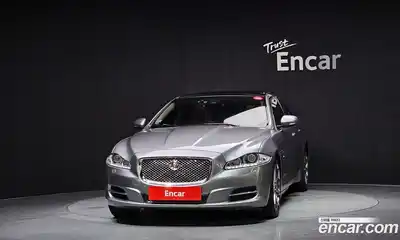 Jaguar XJ 2015 3.0 Автомат в Москве № 331539, миниатюра 3