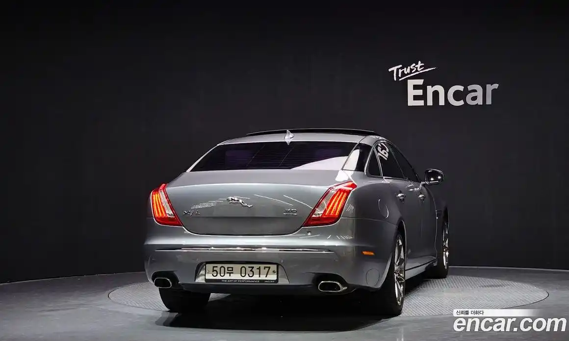 Jaguar XJ 2015 3.0 Автомат в Москве № 331539, фото 4