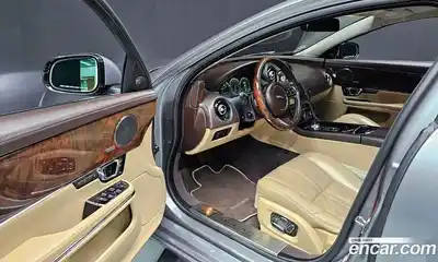 Jaguar XJ 2015 3.0 Автомат в Москве № 331539, миниатюра 10