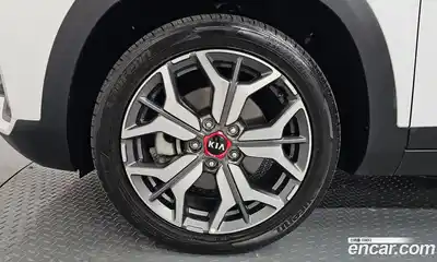 Kia Seltos 2020 1.6 Автомат в Москве № 339090, миниатюра 5