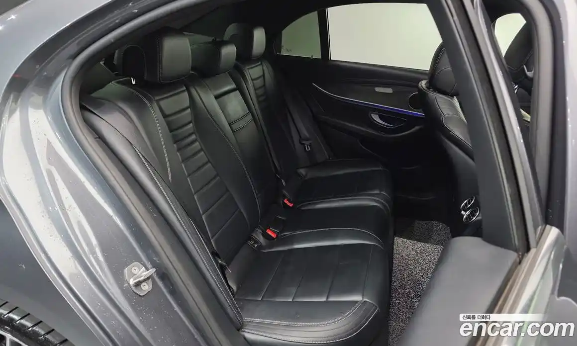 Mercedes-Benz E-Class 2017 2.0 Автомат в Москве № 343076, фото 12