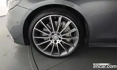 Mercedes-Benz E-Class 2017 2.0 Автомат в Москве № 343076, миниатюра 5