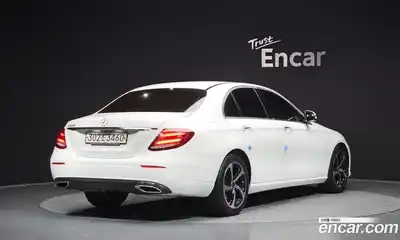 Mercedes-Benz E-Class 2020 2.0 Автомат в Москве № 343113, миниатюра 2