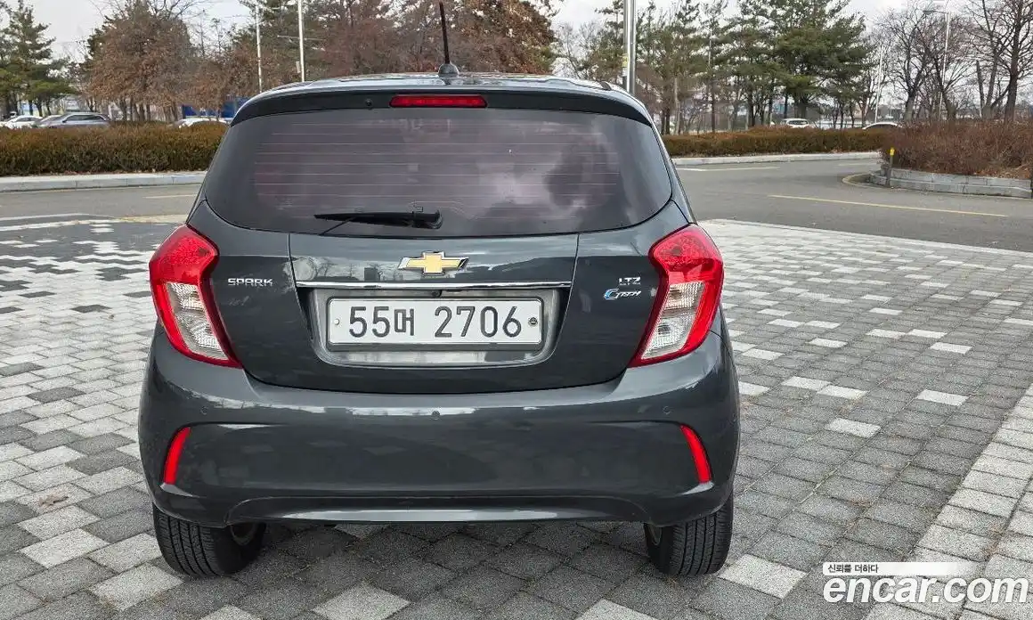 Chevrolet Spark 2017 1.0 Автомат в Москве № 37791, фото 4