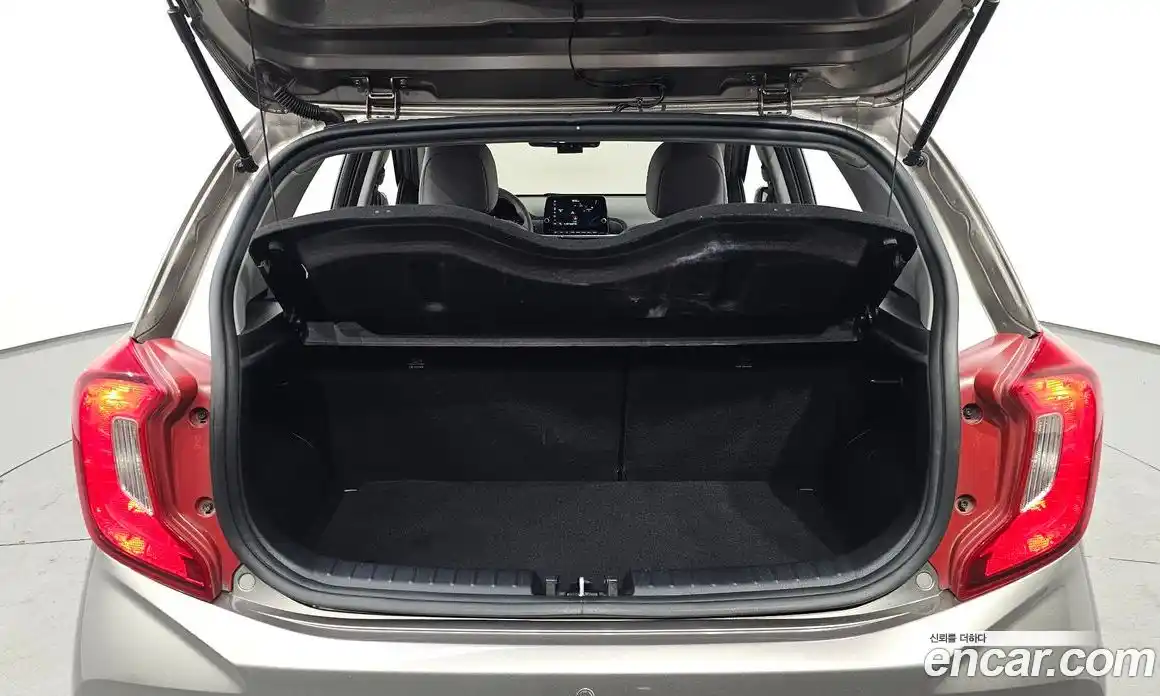 Kia Morning 2021 1.0 Автомат в Москве № 385784, фото 19