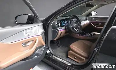 Mercedes-Benz E-Class 2020 2.0 Автомат в Москве № 391032, миниатюра 9