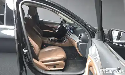 Mercedes-Benz E-Class 2020 2.0 Автомат в Москве № 391032, миниатюра 10