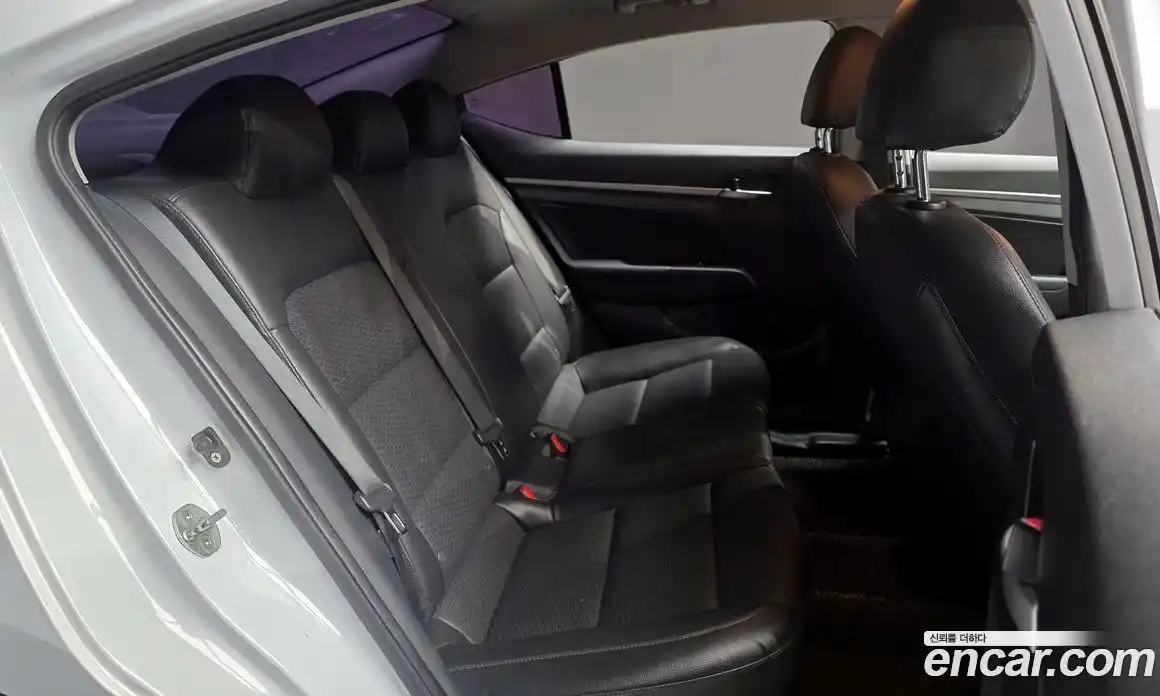 Hyundai Avante 2019 1.6 Автомат в Москве № 43581, фото 12