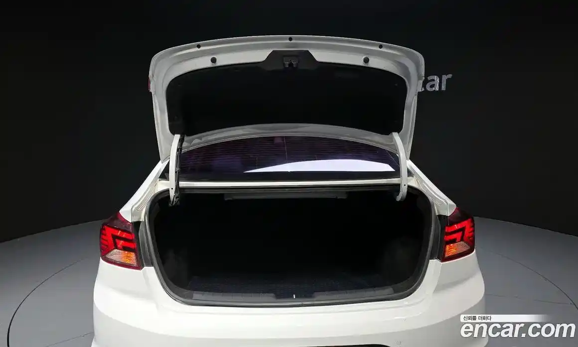 Hyundai Avante 2019 1.6 Автомат в Москве № 43581, фото 20