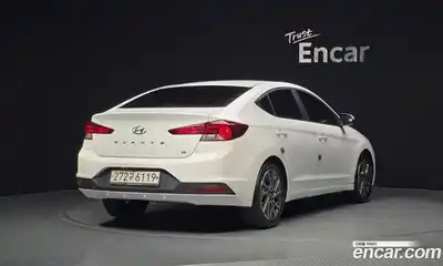 Hyundai Avante 2019 1.6 Автомат в Москве № 43581, миниатюра 2