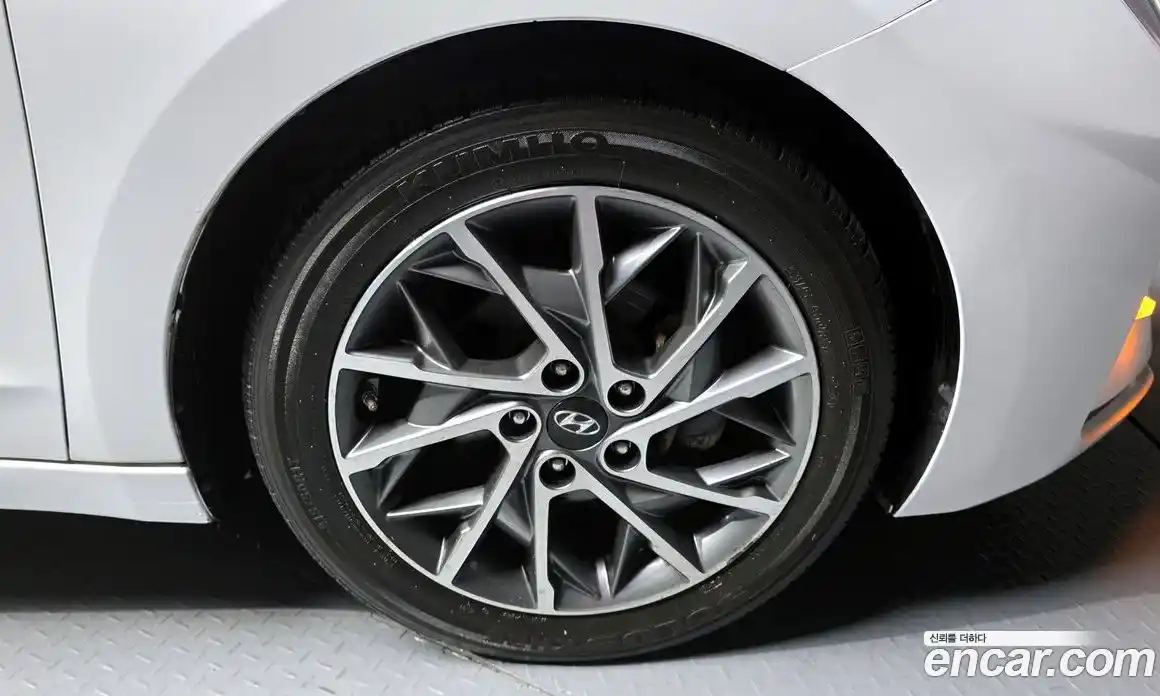 Hyundai Avante 2019 1.6 Автомат в Москве № 43581, фото 5