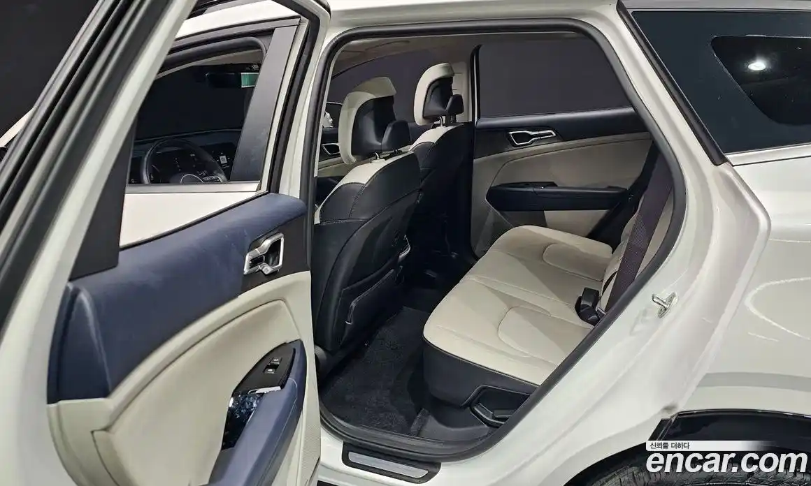 Kia Sportage 2023 1.6 Автомат в Москве № 51034, фото 12