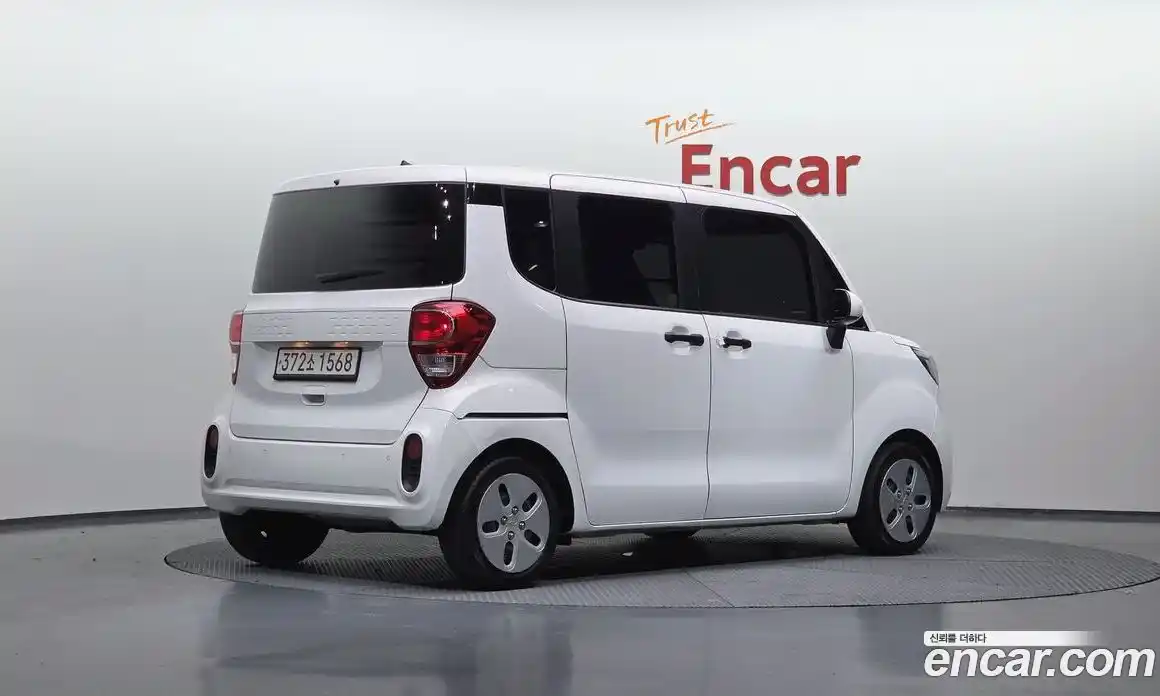 Kia Ray 2022 1.0 Автомат в Москве № 53653, фото 2