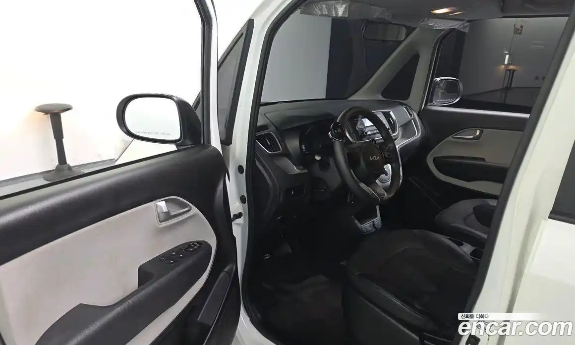 Kia Ray 2022 1.0 Автомат в Москве № 53653, фото 10