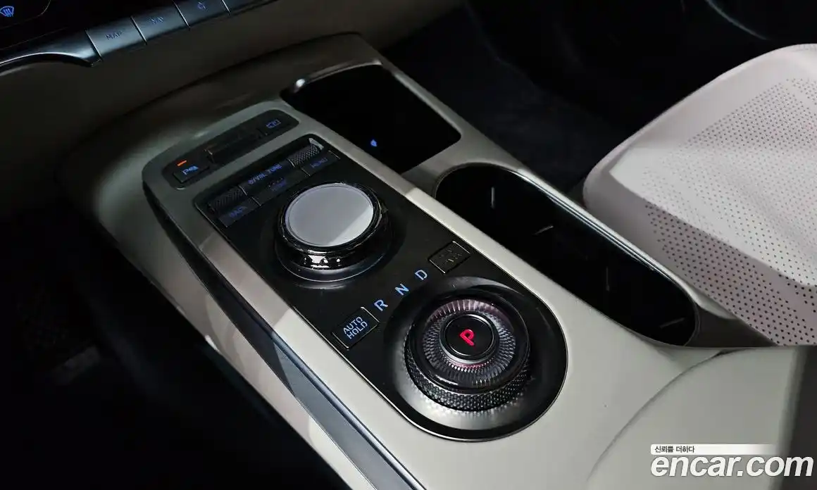 Genesis GV70 2024 0.1 Автомат в Москве № 56543, фото 9