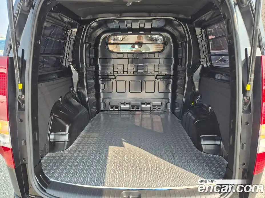 Hyundai Staria 2025 2.2 Автомат в Москве № 641836, фото 9