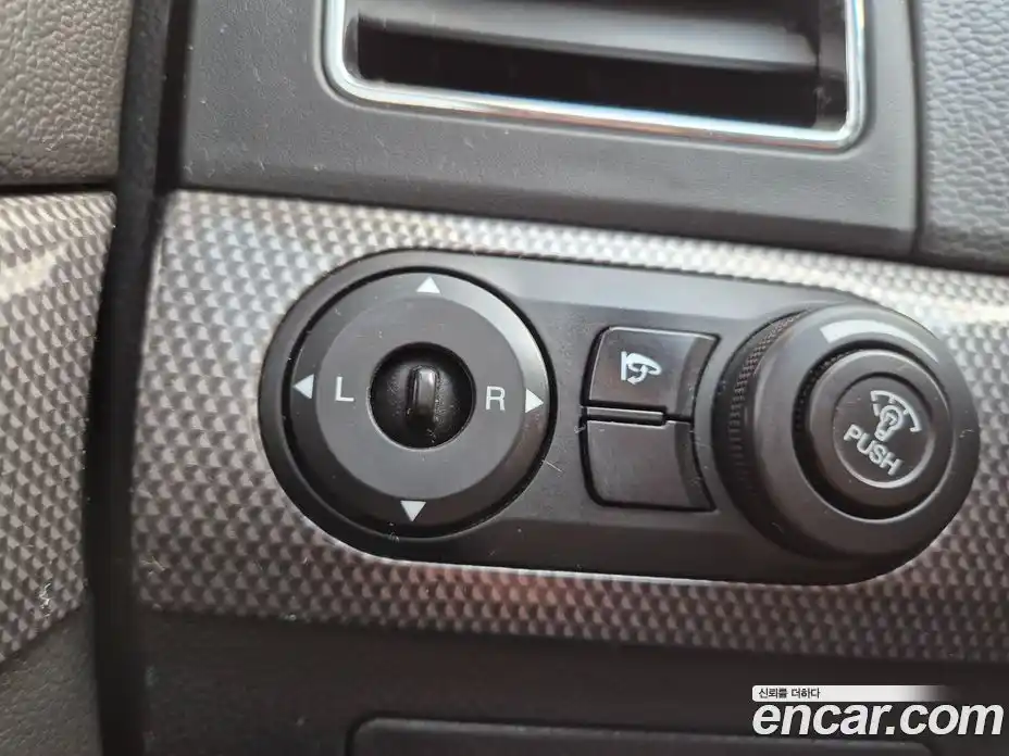 Chevrolet Captiva 2011 2.2 Автомат в Москве № 642569, фото 15