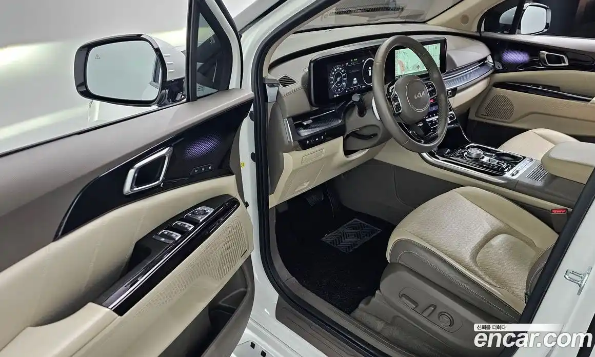 Kia Canival 2023 3.5 Автомат в Москве № 643951, фото 11