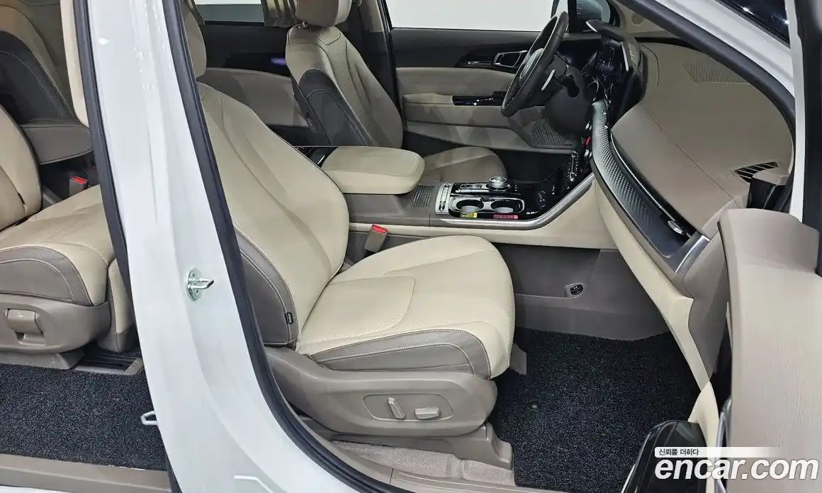 Kia Canival 2023 3.5 Автомат в Москве № 643951, фото 10